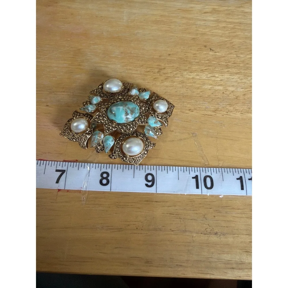 Vintage Gold Tone Faux Turquoise  Pearl Ornate Diamond‎ Shaped Statement Brooch